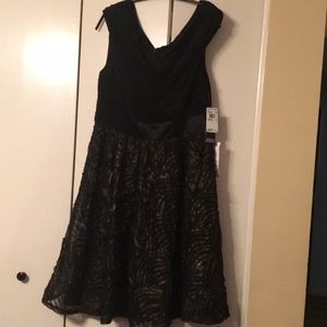 Adrianna Papell - perfect for holidays!